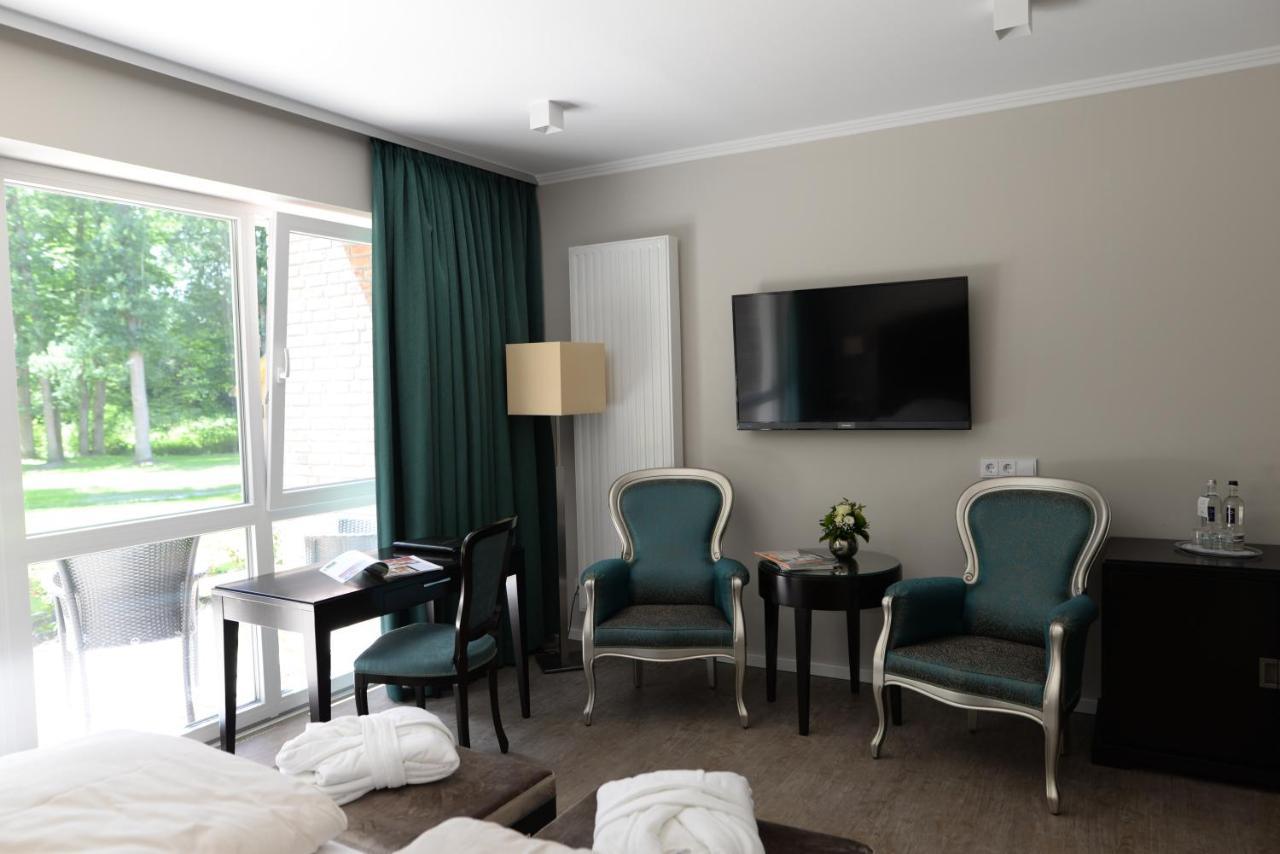 Gut Altona Hotel Dotlingen ภายนอก รูปภาพ
