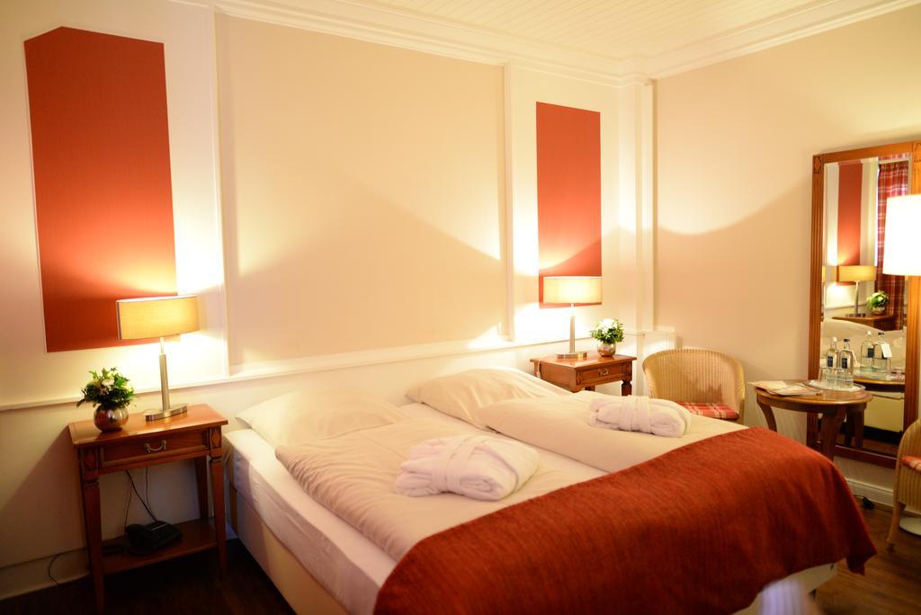 Gut Altona Hotel Dotlingen ภายนอก รูปภาพ