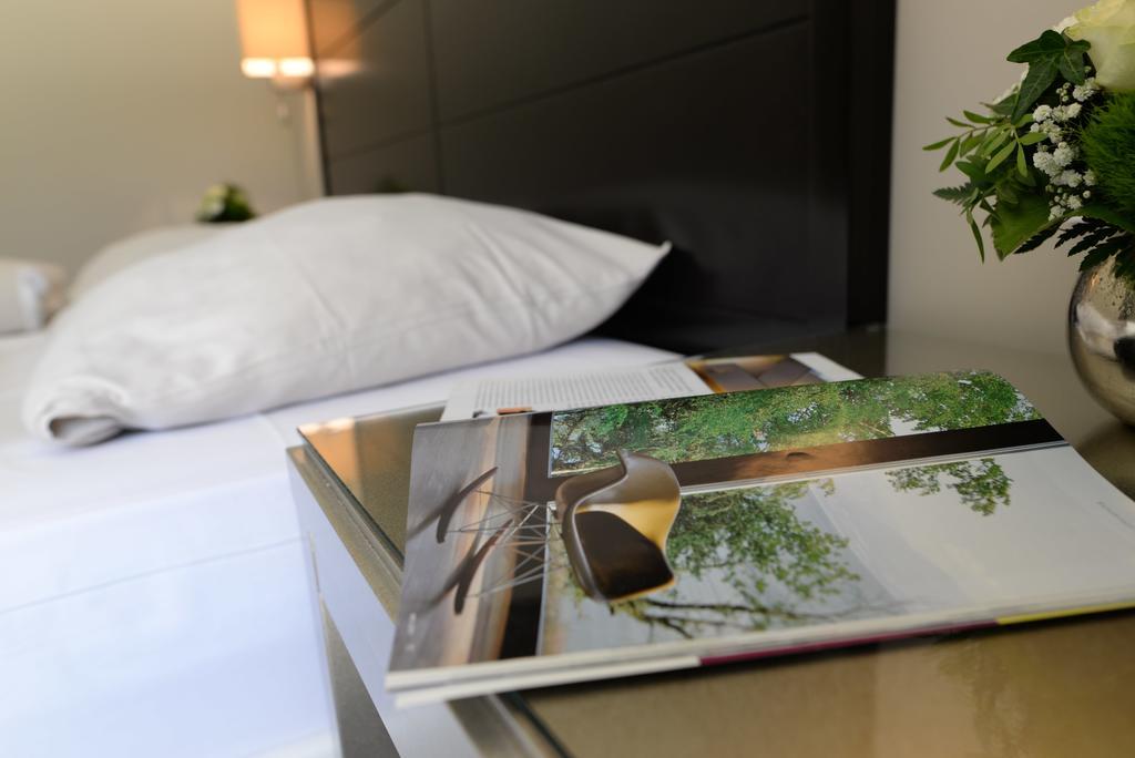 Gut Altona Hotel Dotlingen ภายนอก รูปภาพ